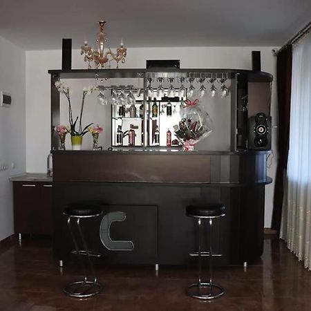 Mioveni Pensiunea Maria Tania - Restaurant מראה חיצוני תמונה